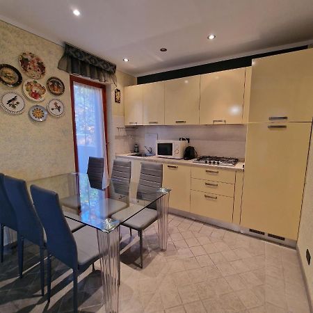 Casa Vittoria Sirmione Punta Gro Con Piscina Διαμέρισμα Εξωτερικό φωτογραφία