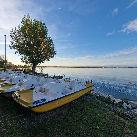 Casa Vittoria Sirmione Punta Gro Con Piscina Διαμέρισμα Εξωτερικό φωτογραφία