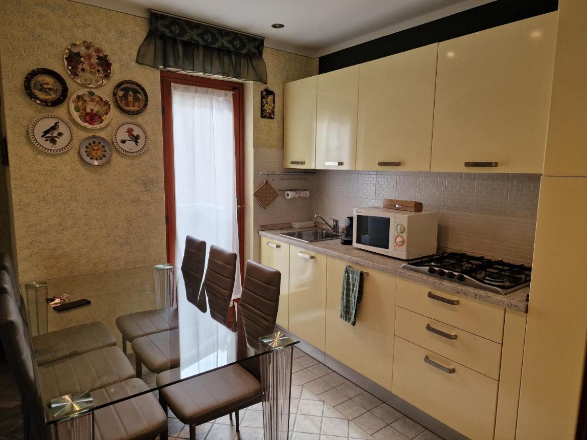 Casa Vittoria Sirmione Punta Gro Con Piscina Διαμέρισμα Εξωτερικό φωτογραφία