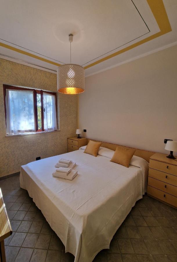 Casa Vittoria Sirmione Punta Gro Con Piscina Διαμέρισμα Εξωτερικό φωτογραφία