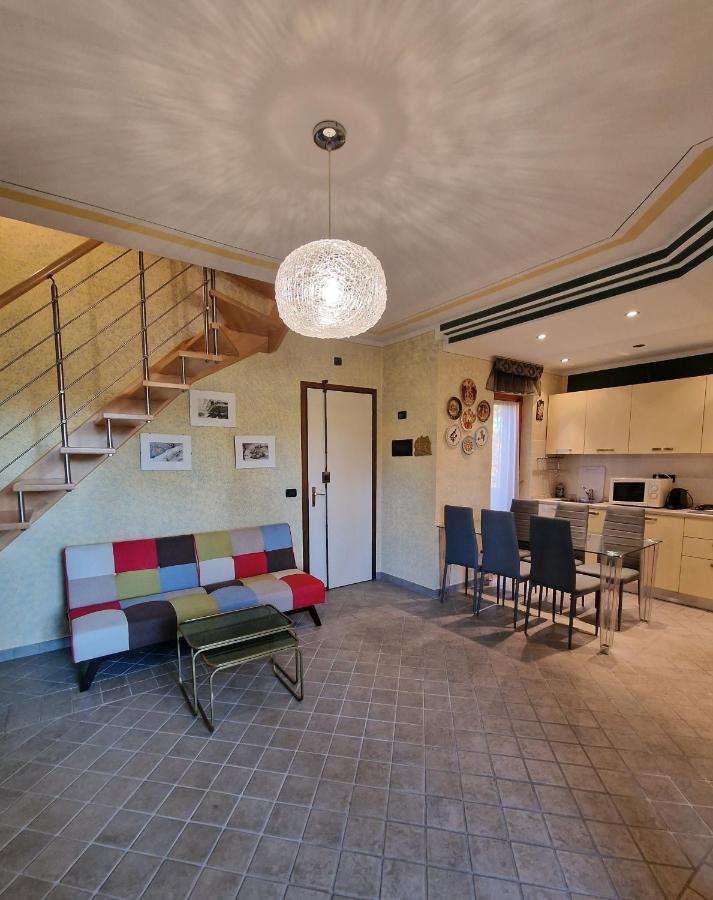 Casa Vittoria Sirmione Punta Gro Con Piscina Διαμέρισμα Εξωτερικό φωτογραφία