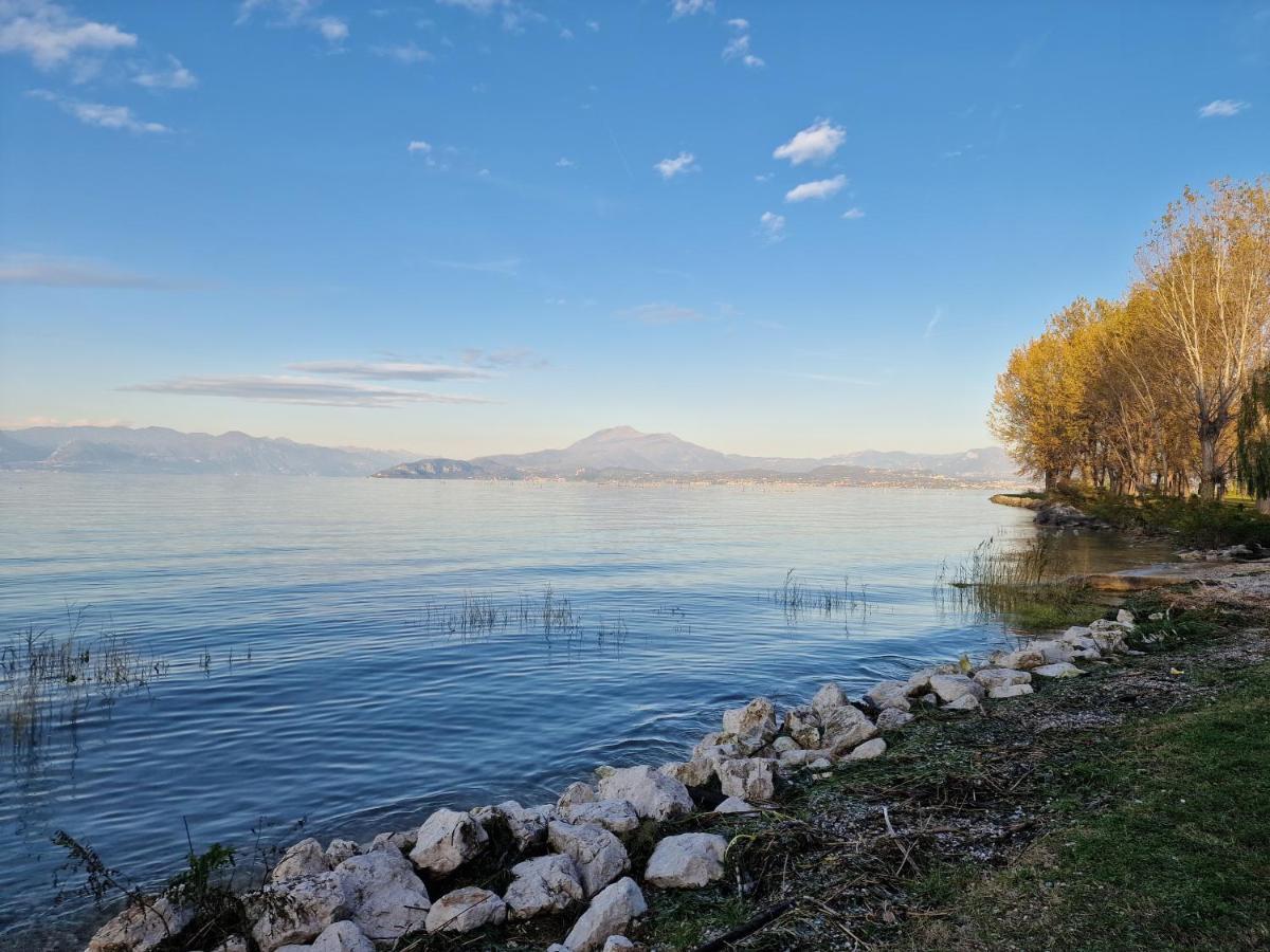 Casa Vittoria Sirmione Punta Gro Con Piscina Διαμέρισμα Εξωτερικό φωτογραφία