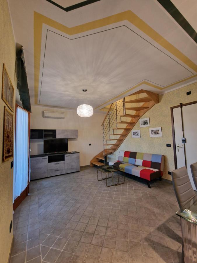 Casa Vittoria Sirmione Punta Gro Con Piscina Διαμέρισμα Εξωτερικό φωτογραφία