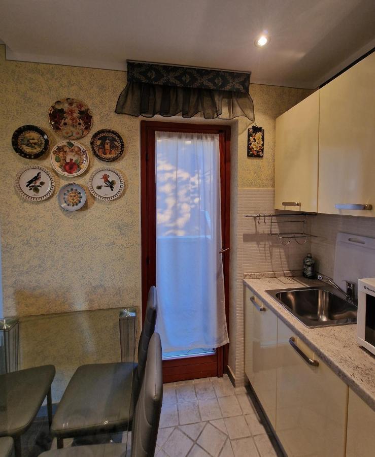 Casa Vittoria Sirmione Punta Gro Con Piscina Διαμέρισμα Εξωτερικό φωτογραφία
